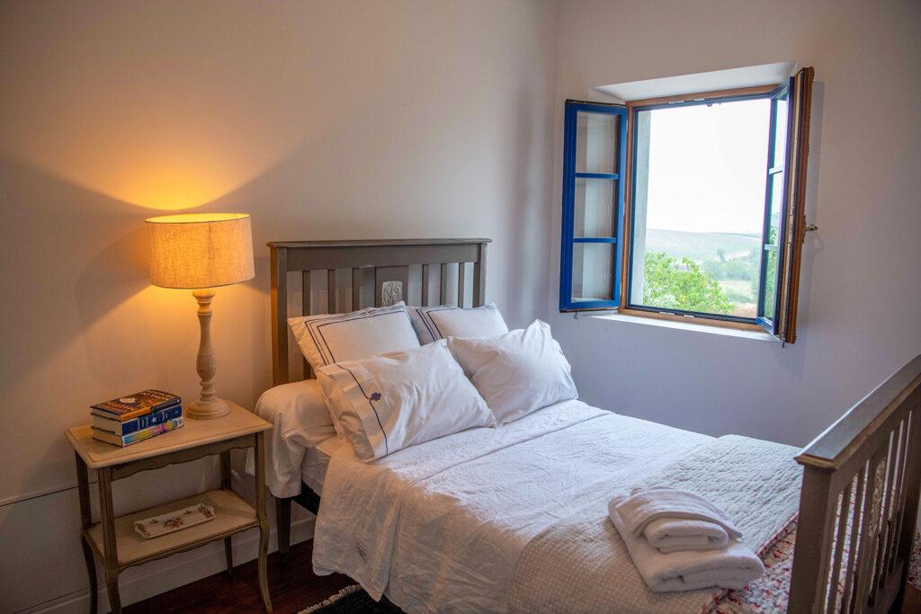 majou gite bedroom