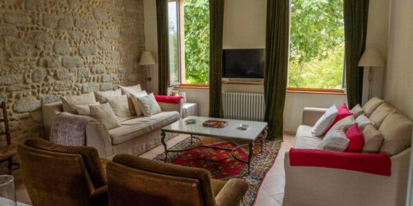 Majou-livingroom-2