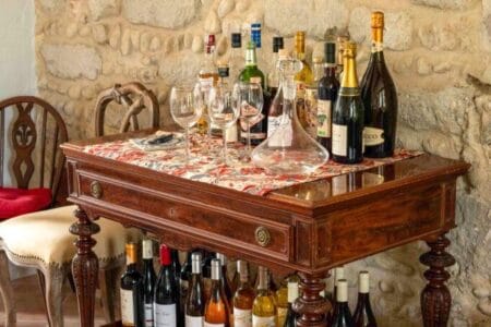 Majou-mainhouse-bar